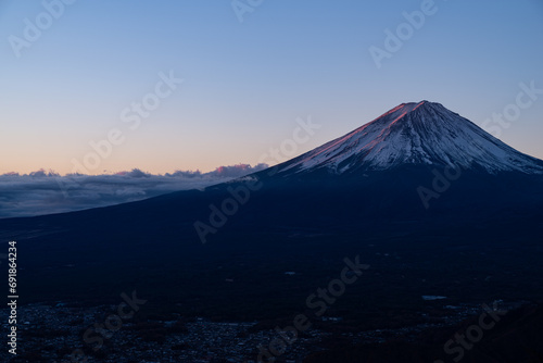 夜明けの富士山 山梨県