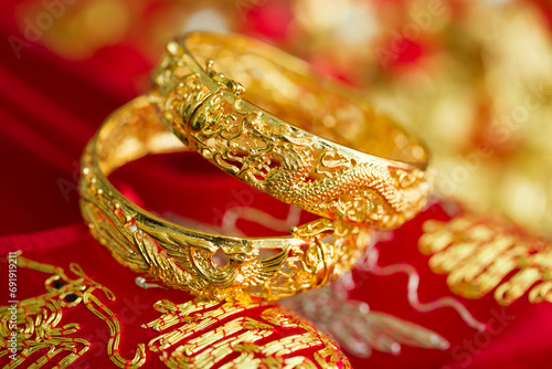 Traditional Chinese wedding elements
