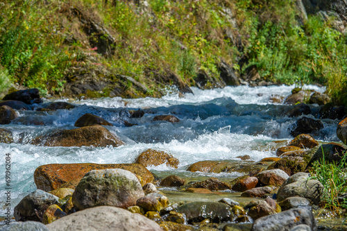 Experience the soothing sights and sounds of a mountain stream. Refresh your soul with the tranquil beauty of nature. Enliven your senses with the pure sounds of water 