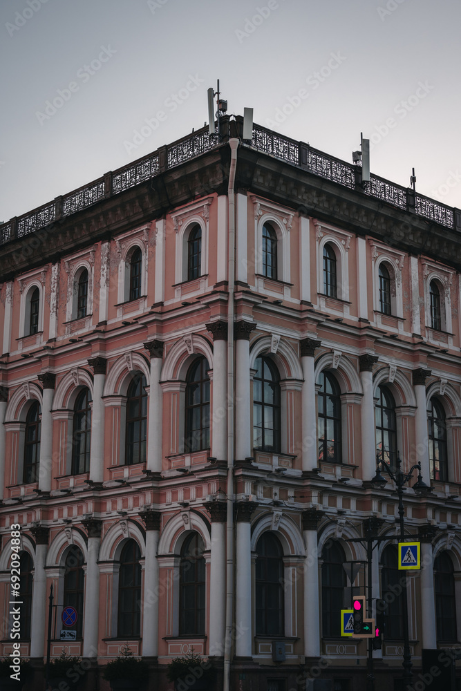 Obraz premium An old house