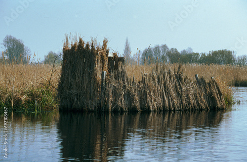 Slika na platnu Affut de chasseurs, Parc naturel régional de la Grande Briere, 44, Loire Atlanti