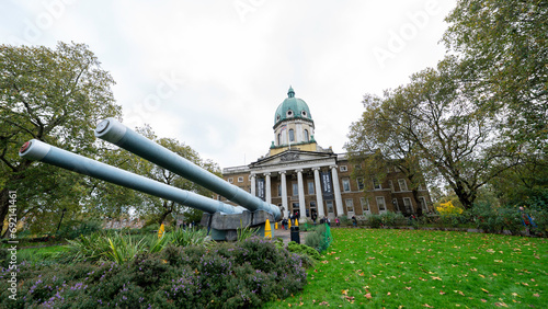 Vászonkép Imperial War Museum´s main entrance, London, United Kingdom
