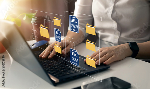Fotografía Online documentation database and document management system concept