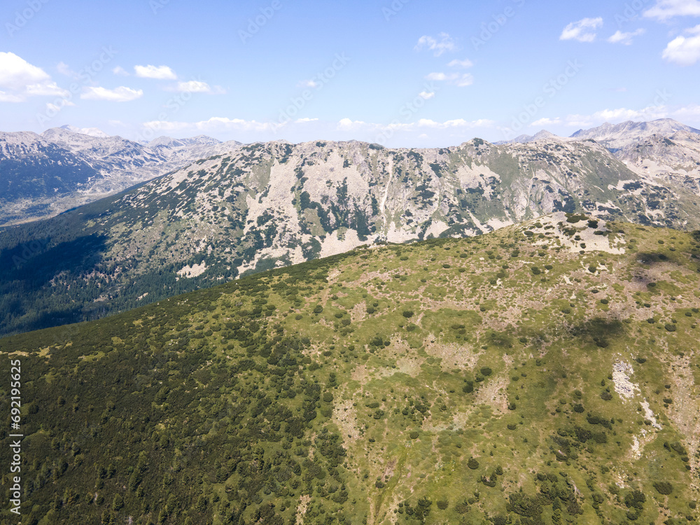 Naklejka premium Pirin Mountain near Yalovarnika peak, Bulgaria