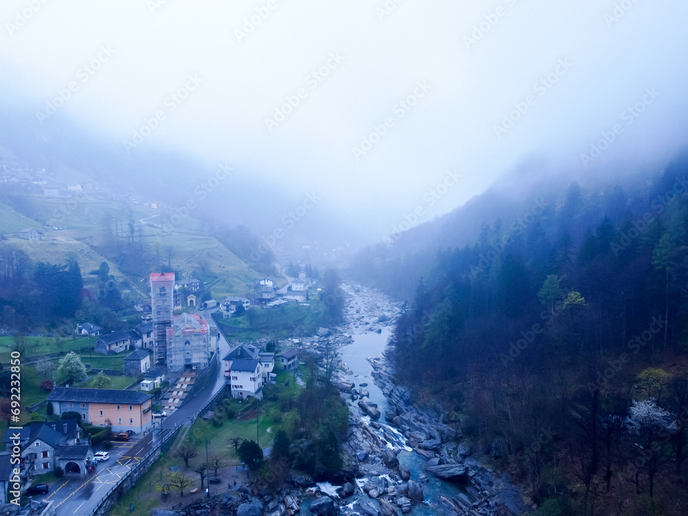 Obraz premium Mountain river with emerald green water in the Verzasca Valley, Switzerland