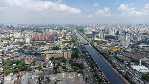 Aerial view of the city of S  o Paulo on the Tiet   River