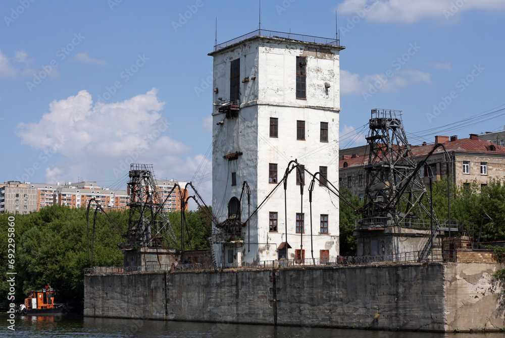 Grain elevator of the former flour mill,  Shelepikhinskaya Naberezhnaya, Moscow, Russia