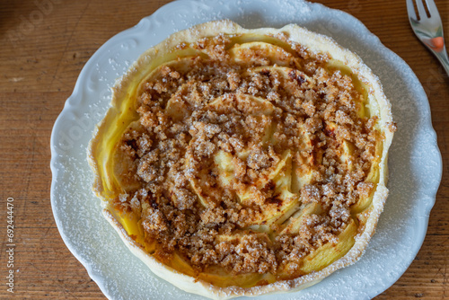 homemade apple pie