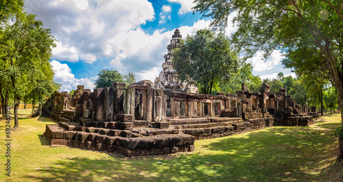 Obraz na płótnie Panorama landscape of Prasat Hin Phanom Wan is a Khmer era castle located in a historical park