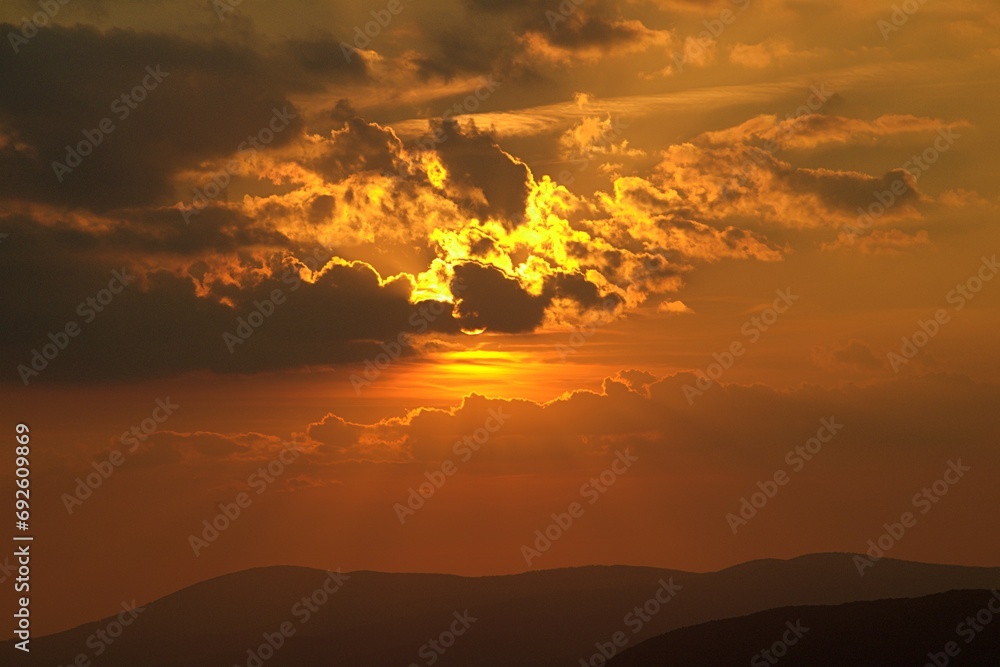 Obraz premium cloud sky photographed at sunset