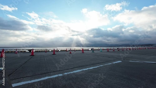 マリンポート鹿児島から見た光芒（鹿児島県・鹿児島市）