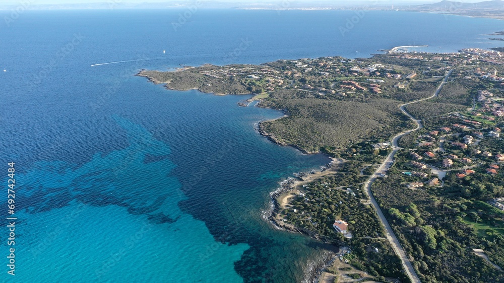plage de la Pelosa dans le nord de la Sardaigne (Italie) plage de la Pelosa dans le nord de la Sardaigne (Italie)