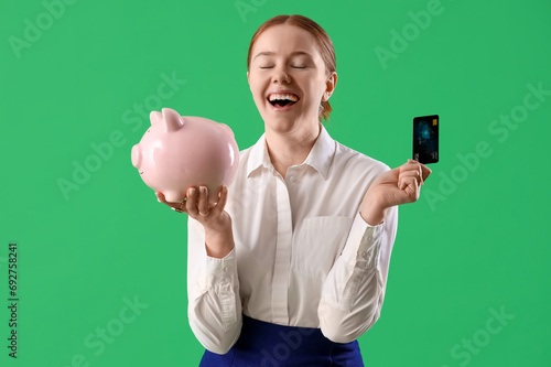 Young businesswoman with cr...
