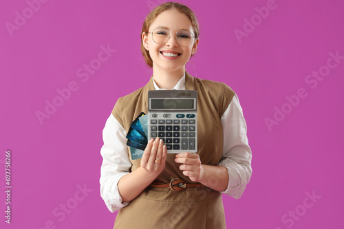 Young businesswoman with cr...