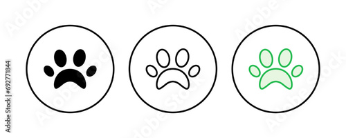 Paw icon set. paw print icon vector. dog or cat paw