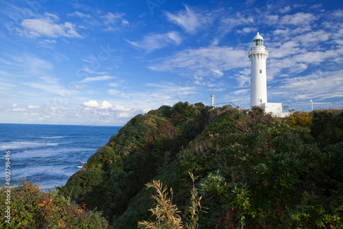 秋の塩谷崎灯台