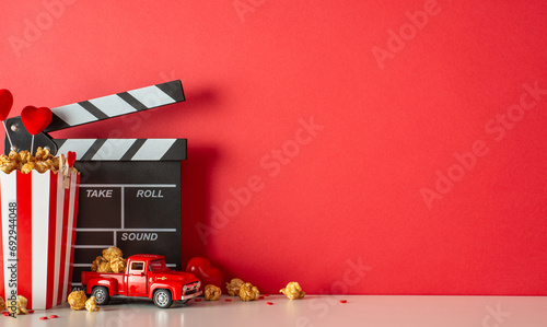Quadro su tela Stay in for a heartwarming movie night on Valentine's Day