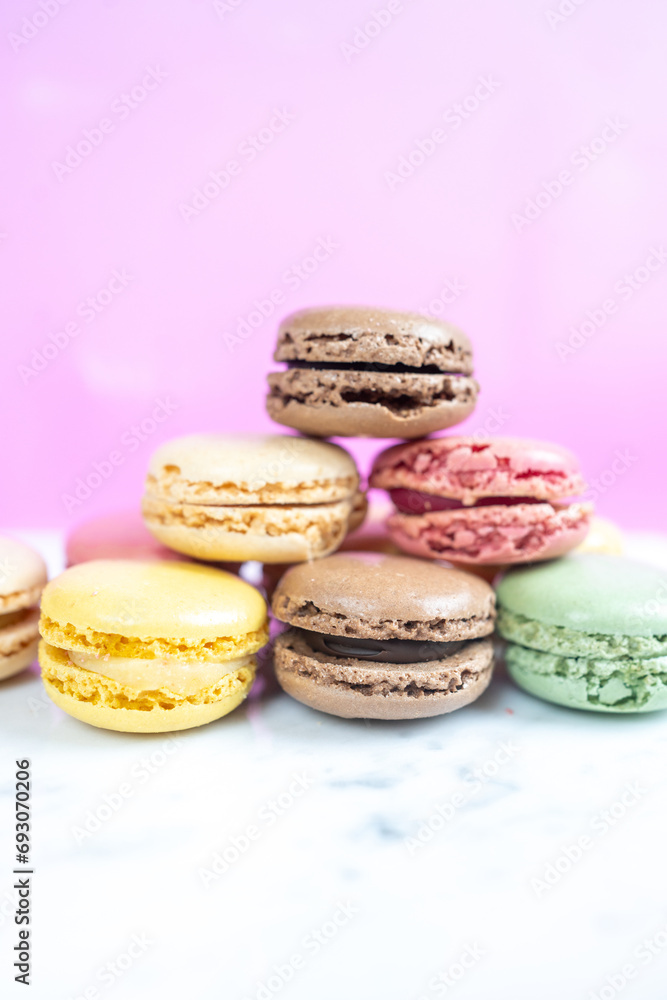 Fototapeta premium colorful elegant Macaroons on colorful background 