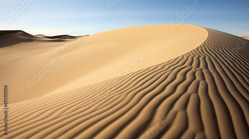 sand dunes in the desert © RDO