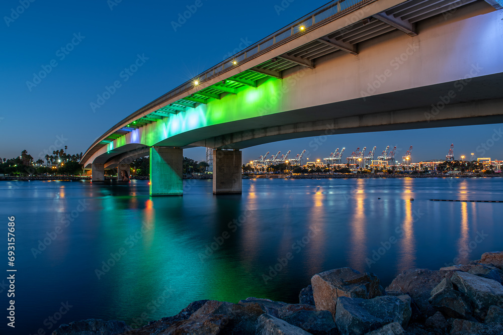 Obraz premium The Long Beach skyline at sunrise