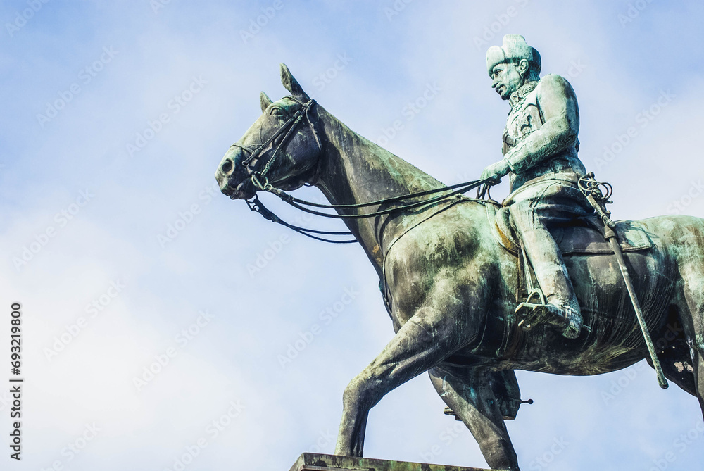 Fototapeta premium mannerheim monument in helsinki finland