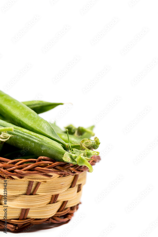 Green and tasty peas for cooking, vegetables for healthy eating, fresh peas, fresh vegetables for vegetarianism Green and tasty peas for cooking, vegetables for healthy eating, fresh peas, fresh vegetables for vegetarianism