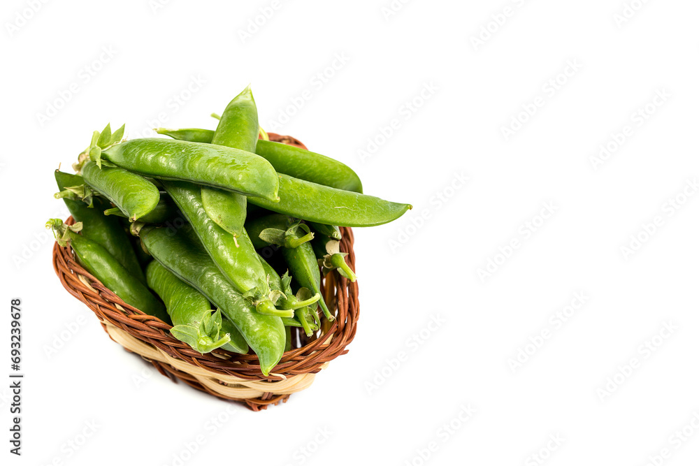 Green and tasty peas for cooking, vegetables for healthy eating, fresh peas, fresh vegetables for vegetarianism Green and tasty peas for cooking, vegetables for healthy eating, fresh peas, fresh vegetables for vegetarianism