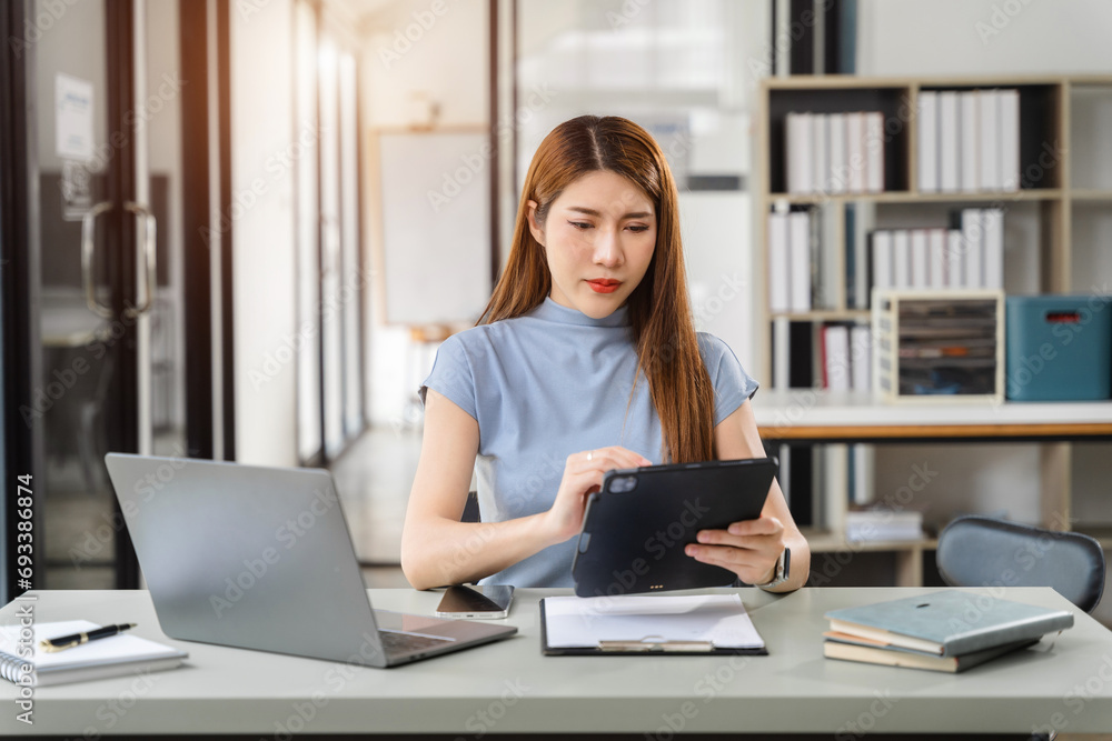 Fototapeta premium Woman analyzing business enterprise data management, business analytics with charts, Marketing, Financial, Analyst, Business growth chart.