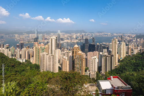 Photography view of victoria harbour and hong kong island over victoria peak in hongkong, ch