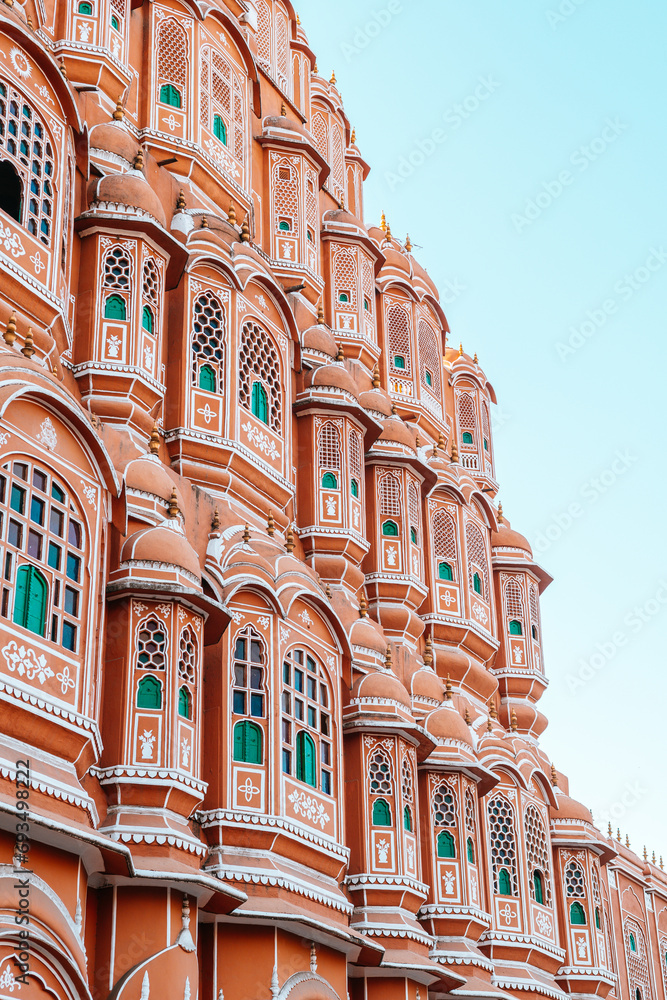 facade of hawa mahal palace in jaipur, india