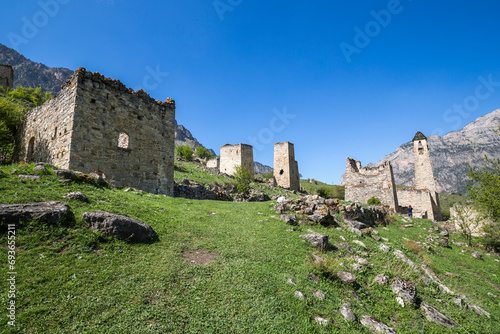 Egikal complex of battle towers in Ingushetia photo