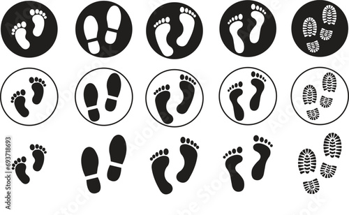 Set of Black silhouette of footprints Icons. Footprint Icons in Fill Graphic Designs. Human footprint tracks. Footprint clips isolated on Transparent Background. Shoe soles print. Impression barefoot.