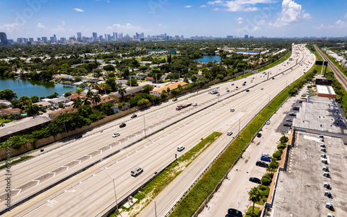 Принти на полотні Hallandale Beach, Florida, USA - The I-95 highway going southbound, with Sunny Isles in the distance