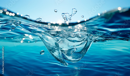 Dinamismo Acuático - Movimiento del Agua con Burbujas y Ondas Claras photo