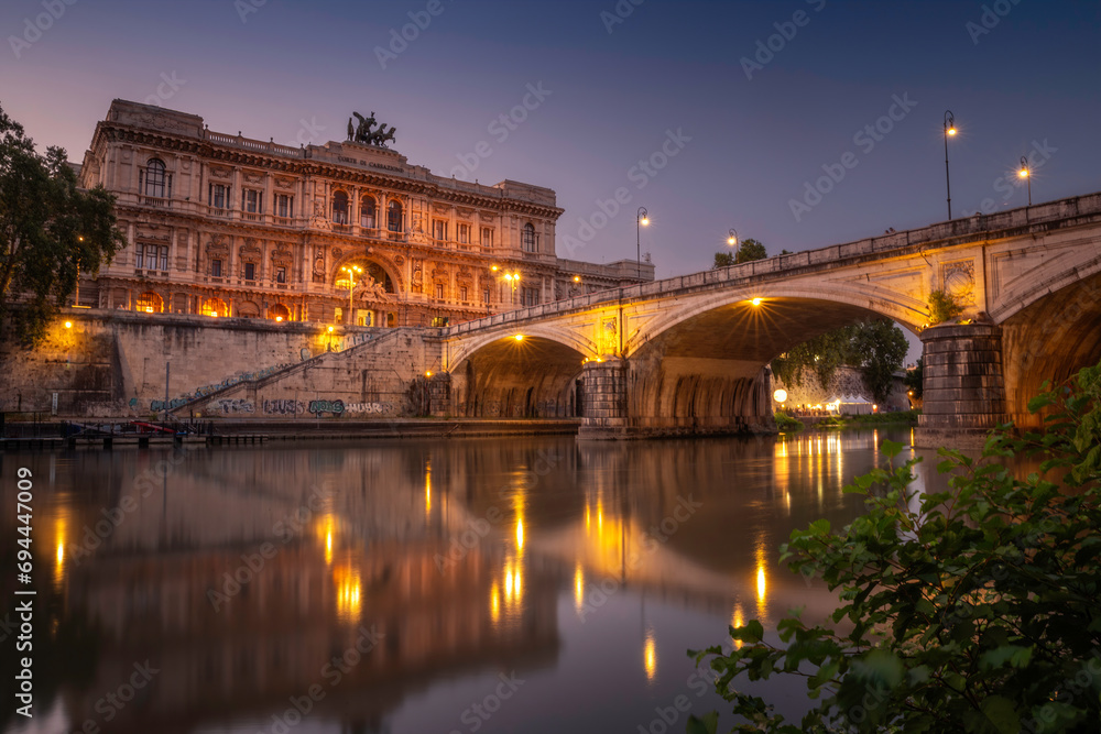 Fototapeta premium Reflecting Roman Architecture