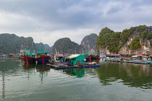Floating fishing village in Halong Bay, Vietnam, Southeast Asia.. 