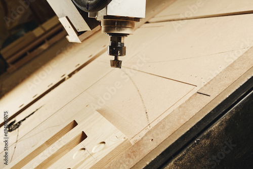 Cnc wood cutting cutter, machine with numerical control.