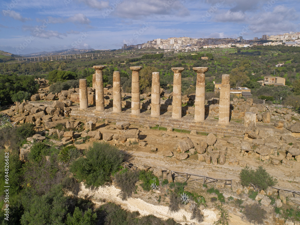 Famous eight columns of the Temple of Heracles or Hercules, known as Tempio di Eracle in Italian. Valley of the Temples, Agrigento, Sicily, Italy.