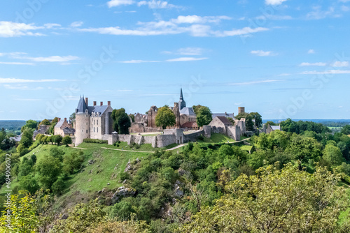 Obraz na plátně village classé français plus beau village de france Sainte Suzanne