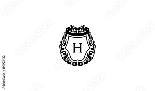 Luxury Alphabetical Card Logo H