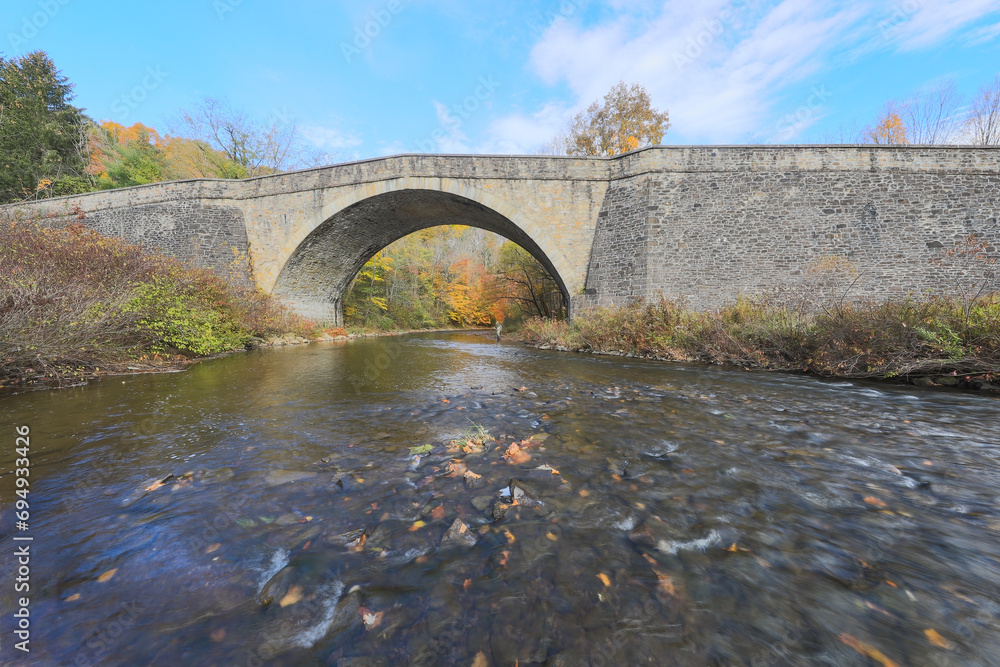 Fototapeta premium The Casselman River Bridge in Fall