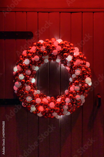 Canvas Print christmas wreath on door