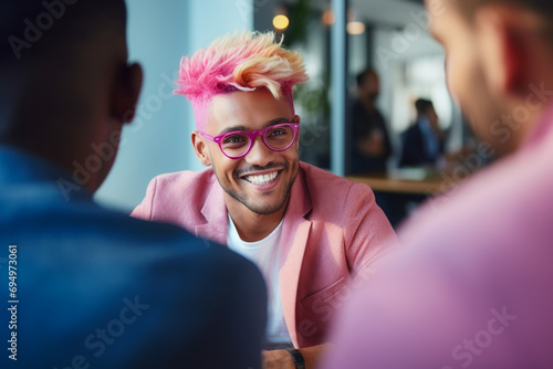 Candidato homossexual em uma entrevista de emprego inclusiva e justa. Diversidade, equidade, inclusão e pertencimento no trabalho. photo