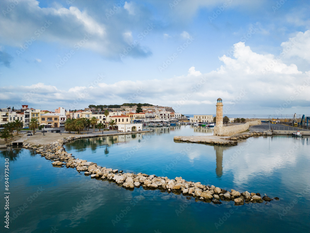 Obraz na płótnie Old harbor and lighthouse of Rethymno in Crete, Greece. w salonie