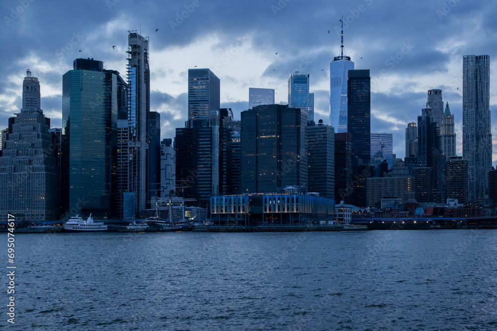 Fototapeta premium Manhathan from Dumbo, Dumbo at Brooklyn, Manhattan Building, Manhattan, Bridge, nightview in NYC