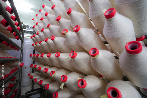 The cotton yarn in the spinning workshop is in a spinning factory