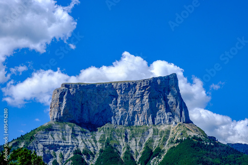 Monte Aiguille a Chichilianne, nel dipartimento dell'Isère della regione dell'Alvernia-Rodano-Alpi photo