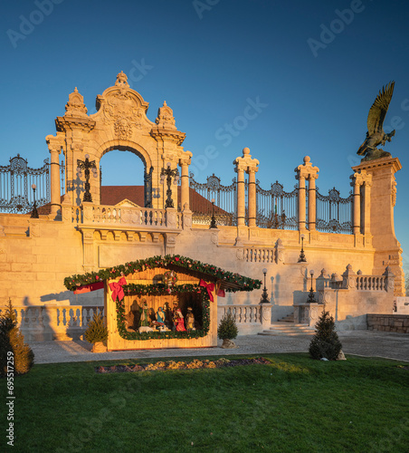 Wooden sculpture of the hol...