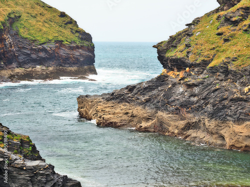 Boscastle - ein Küstenort in der Gemeinde Forrabury im Norden der englischen Grafschaft Cornwall an der Atlantikküste. Der Ort liegt in einem schmalen Tal an der Mündung der Flüsse Jordan, Valency und photo