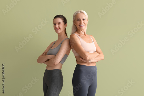 Body positive women on gree...